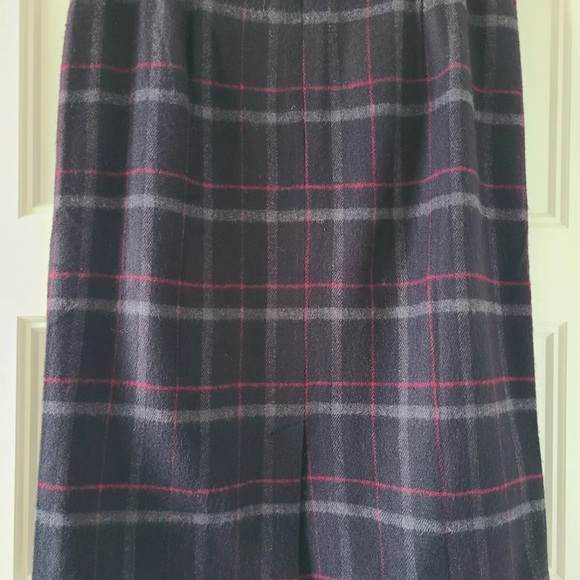 Talbots Gray and Pink Plaid Pencil Skirt - Picture 3 of 3
